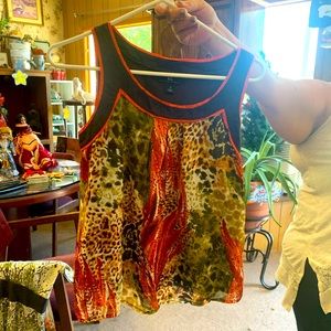 Medium multicolored women’s dress shirt